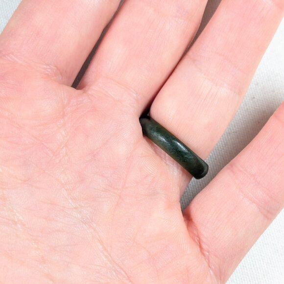 Green jade stone ring size 7, protection from harm good luck jewelry - Picture 9 of 10